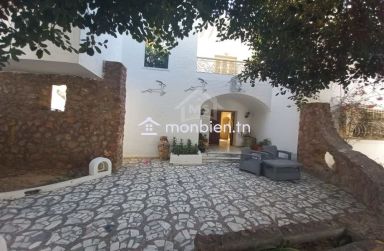 Une villa avec jardin à vendre à Hammamet 51355351
