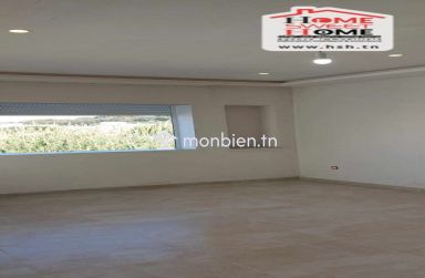 Etage de Villa Andolsi à Vendre à Gammarth Village