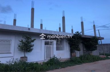 Maison S+2 avec 3 garages à vendre à Korba 51355351