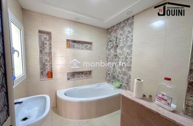 Maison Familiale À Mamoura Avec 3 Logements