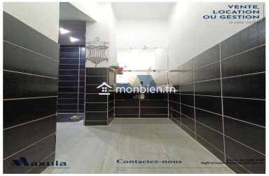 À VENDRE ÉTAGE DE VILLA EN RDC INDÉPENDANT EN PLEIN COEUR DE RADES
