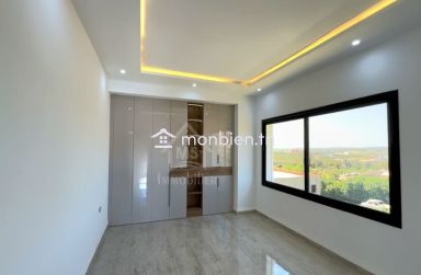 Villa S+4 toute neuve avec grand jardin à vendre à Hammamet Sud 51355351