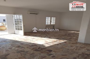 Etage de Villa Kayal à Louer à Cité des Pins, La Marsa