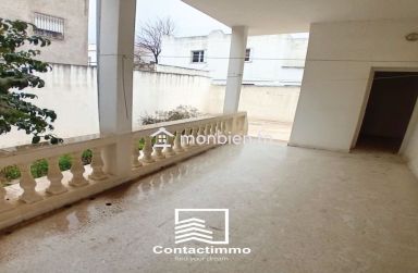 Sublime Villa à vendre à Ennkhilet, Ariana