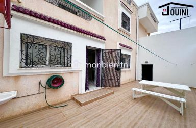 Grande Maison 300 m² à Sidi Hassine Tunis