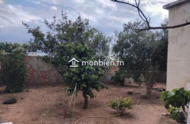 Maison S+3 avec jardin et garage à vendre à Hammamet51355351