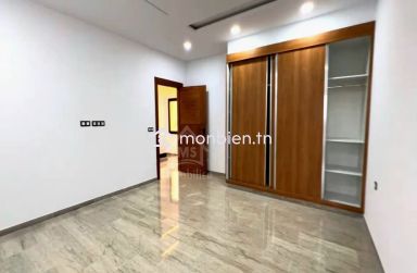 Villa toute neuve S+5 avec piscine à vendre à Hammamet Sud 51355351