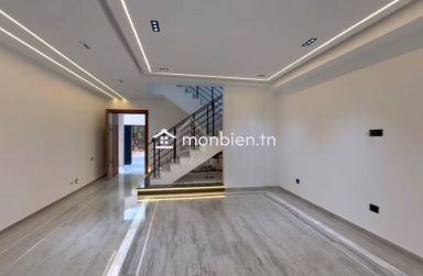 Villa S+4 toute neuve avec piscine à vendre à Hammamet Sud 51355351