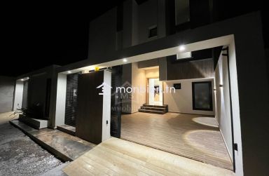 Une villa toute neuve avec piscine à Hammamet Sud à vendre 51355351