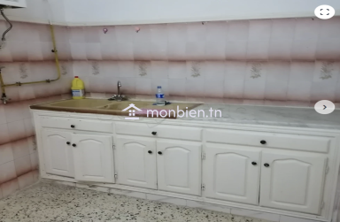 une maison située au 2ème étage