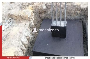 Villa inachevée couvrant 340 m2 pour 320 MD