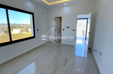 Villa S+4 toute neuve avec grand jardin à vendre à Hammamet Sud 51355351