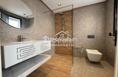 À Vendre Villa Moderne avec Piscine à Hammamet Nord