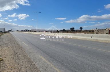 Terrain pieds dans l'eau de 3333 m² à Korba à vendre  51355351