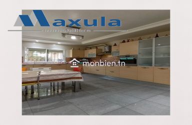 À VENDRE SPACIEUSE MAISON S+3 À RADES CITÉ CHEMINOT
