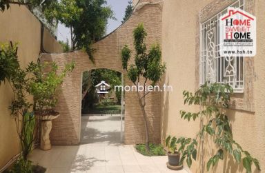 Villa Azordi à Louer à Gammarth