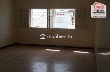 Etage de Villa Tiras à Vendre à Bardo