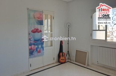 Etage de Villa Gloria à Louer à Cité EL Ghazela