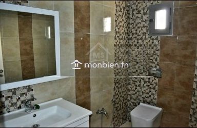 Villa avec piscine et jardin à Hammamet Sud à vendre 51355351