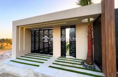 Villa toute neuve S+5 avec piscine à vendre à Hammamet Sud 51355351