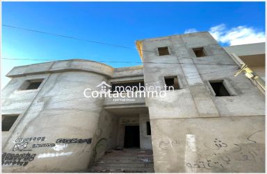 Duplex inachevé de 250 m² à vendre