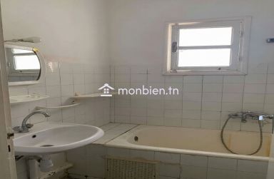un appartement S+2 situé a u 4ᵉ étage à Cité Ennozha