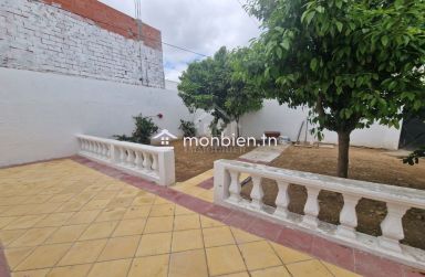 Maison S+2 avec jardin à vendre à Hammamet 51355351