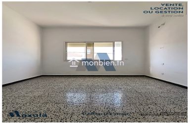 À LOUER ÉTAGE DE VILLA S+3 AVEC ENTRÉE INDÉPENDANTE À SIDI REZIG