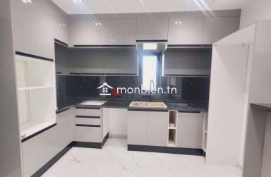 VILLA NEUVE AVEC TITRE BLEU À TEZDAINE DJERBA ZA