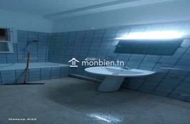 un appartement S+3 situé à Manar 1
