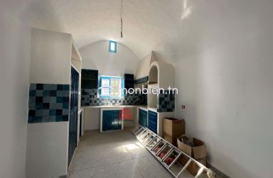 HOUCH TYPIQUE DJERBIEN À VENDRE HOUMT SOUK