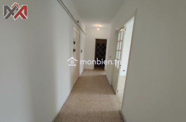 A vendre Appartement à El Mourouj 5 - à 2 minutes de station terminus métro.