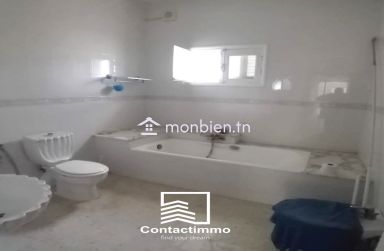 Sublime Villa à vendre à Ennkhilet, Ariana