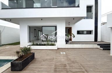 À Vendre Villa Moderne avec Piscine à Hammamet Nord