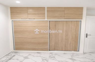 À Louer – Appartement S+2 avec Grande Terrasse à Cité El Khadhra**