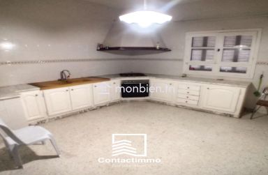 Sublime Villa à vendre à Ennkhilet, Ariana