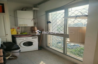 **À Louer – Spacieux Appartement S+3 à Borj Louzir, La Soukra**
