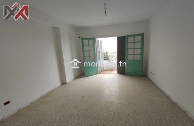 A vendre Appartement à El Mourouj 5 - à 2 minutes de station terminus métro.