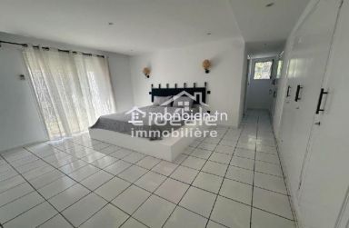 Villa d’exception à louer – Séjour de prestige en bord de mer à Hammamet