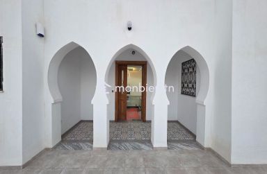 A vendre à Djerba Midoun - villa avec piscine ZU