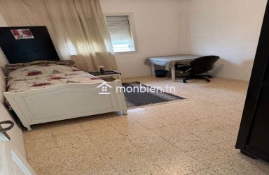 Appartement meublé au 1er étage avec entrée indépendante