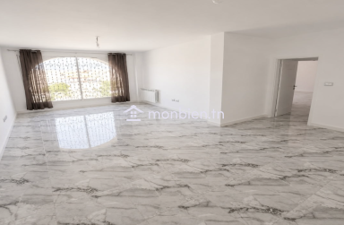 *À Louer – Appartement S+3 Rénové à Cité Hadika 1, Ettahrir**