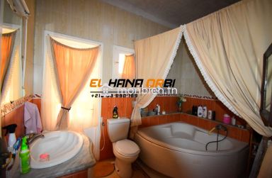 À vendre, rez-de-chaussée avec studio indépendant