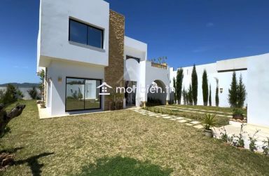 Villa S+4 toute neuve avec grand jardin à vendre à Hammamet Sud 51355351