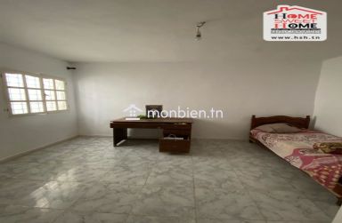 Etage de Villa Galice Meublé à Louer à La Marsa