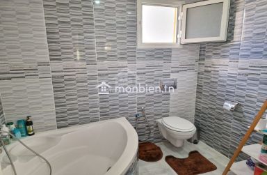 Villa avec jardin et piscine à vendre à Hammamet Sud51355351