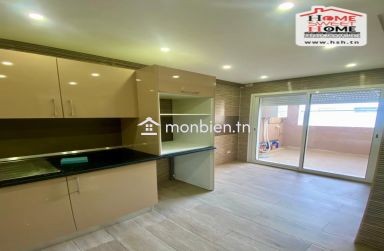 Etage de Villa S2 Bravissi à Louer à La Marsa