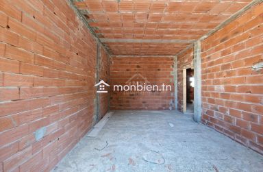 Coquette villa avec piscine encours de construction à vendre 51355351