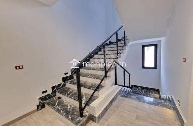 Un duplex avec piscine presque fini à vendre 51355351