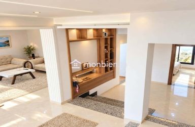 Villa indépendante  s+3 avec piscine meublée a vendre à kelibia